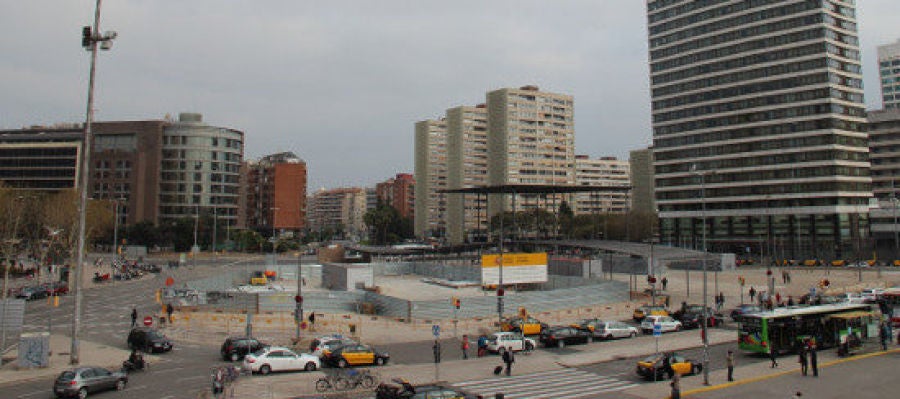 Plaza Països Catalans, en Barcelona Plaza Països Catalans, en Barcelona