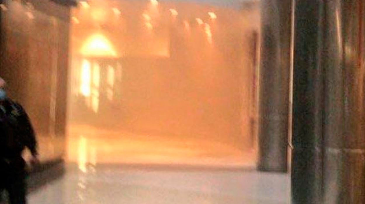 Evacuan a más de 1.500 personas por un incendio en la plaza Coyoacán en la Ciudad de México Evacuan a más de 1.500 personas por un incendio en la plaza Coyoacán en la Ciudad de México