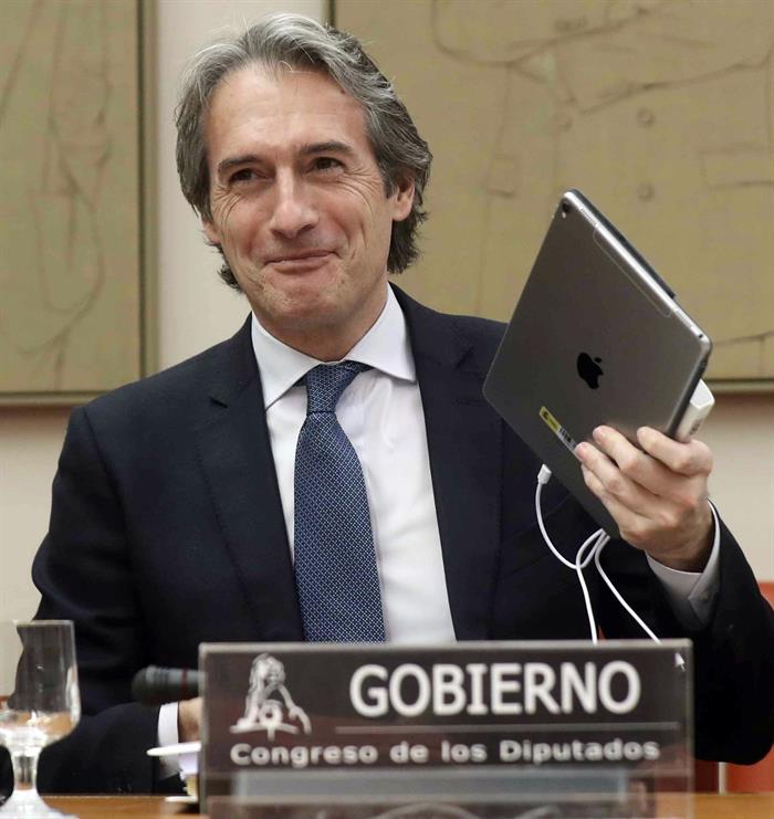 De la Serna, sobre la candidatura de Guindos al BCE: "Es el mejor candidato que puede tener Europa" De la Serna, sobre la candidatura de Guindos al BCE: "Es el mejor candidato que puede tener Europa"