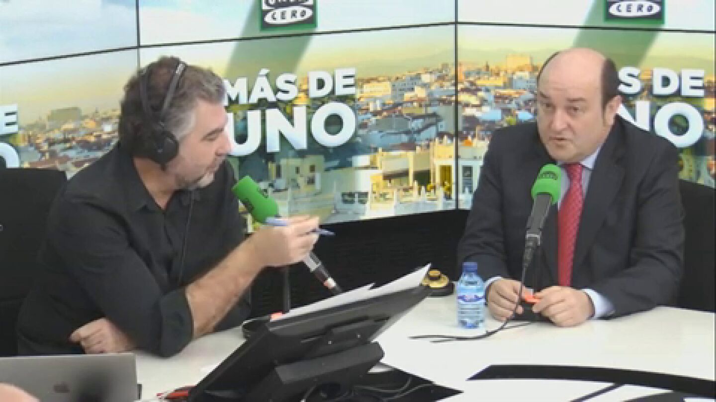 Andoni Ortuzar: "El mayor problema de la pol&iacute;tica espa&ntilde;ola es Ciudadanos. Albert Rivera me est&aacute; recordando m&aacute;s a Berlusconi que a Macron"