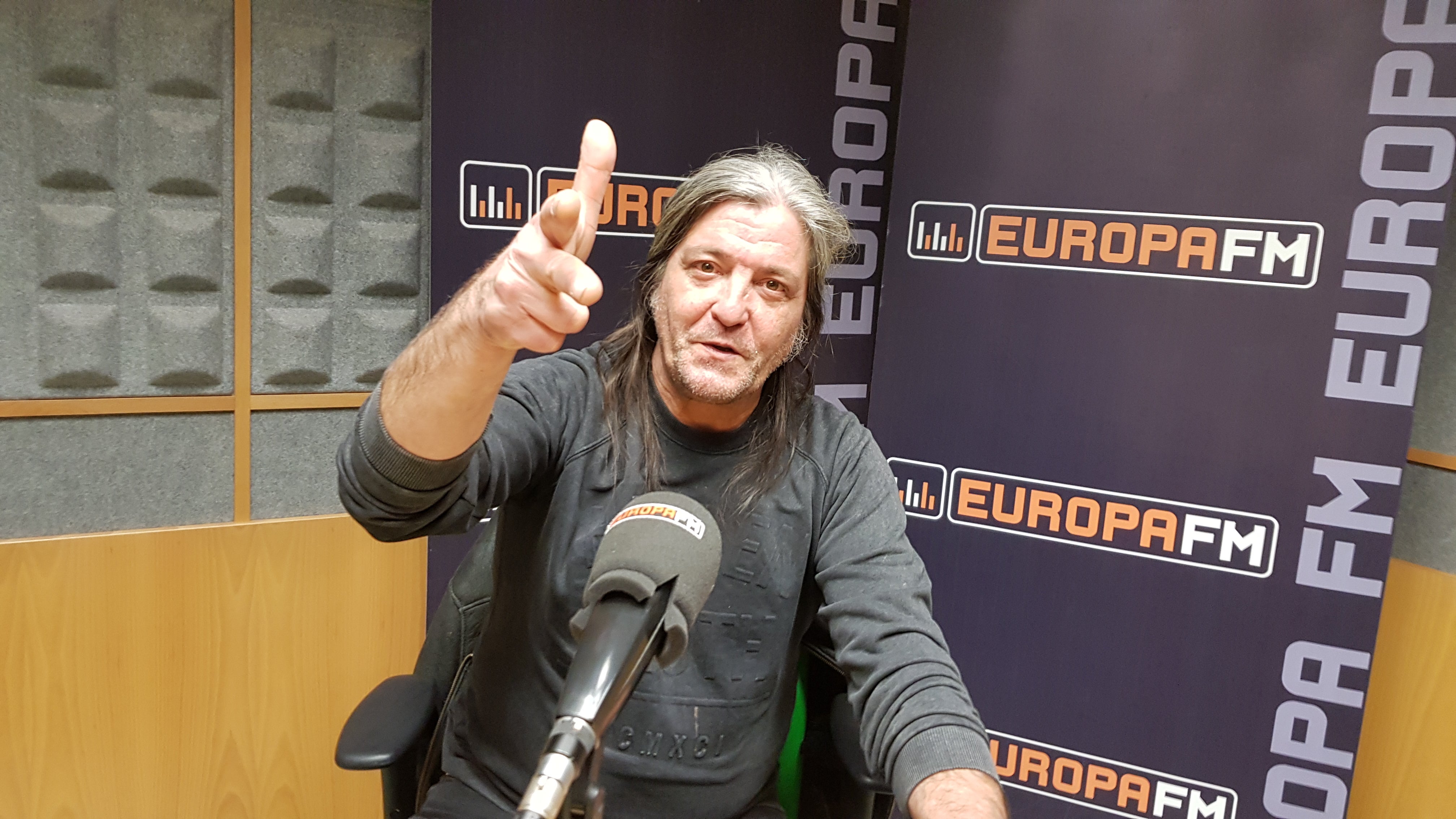 Boni presenta su tercer trabajo en solitario, "Réquiem por el mundo". Boni presenta su tercer trabajo en solitario, "Réquiem por el mundo".