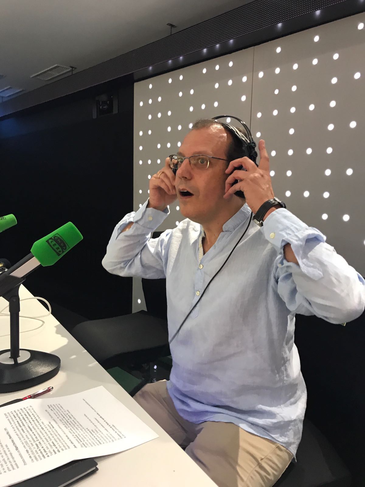 Fernando Rueda, colaborador de La Rosa de los Vientos, presenta su último libro en Segovia Fernando Rueda, colaborador de La Rosa de los Vientos, presenta su último libro en Segovia