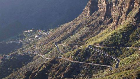 Carretera de acceso a la Masca