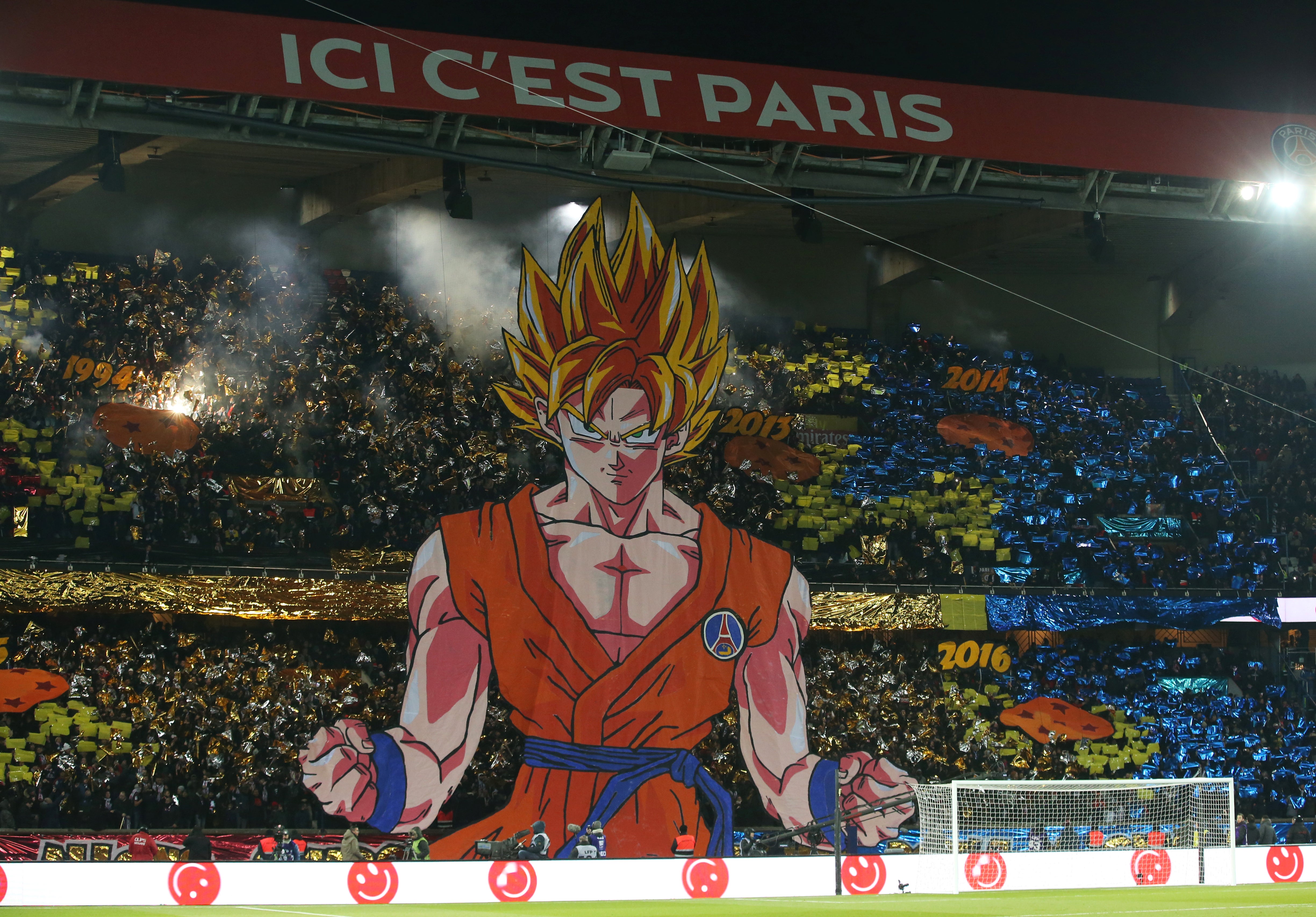 La razón por la que la afición del PSG enseñó a Goku antes del partido contra el Marsella La razón por la que la afición del PSG enseñó a Goku antes del partido contra el Marsella