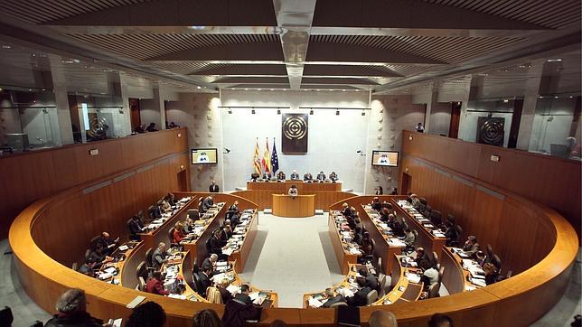 Podemos e Izquierda Unida apoyarán este miércoles los presupuestos atonómicos Podemos e Izquierda Unida apoyarán este miércoles los presupuestos atonómicos