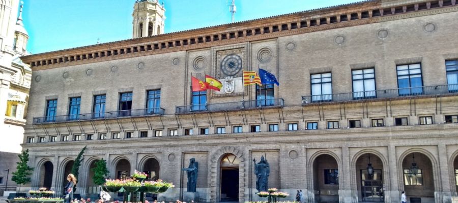 Fachada del Ayuntamiento Fachada del Ayuntamiento