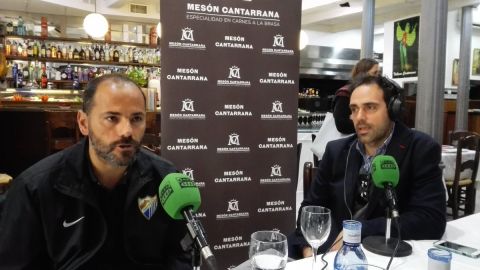 Salva Ballesta, ex jugador del M&aacute;laga, en el Mes&oacute;n Cantarrana