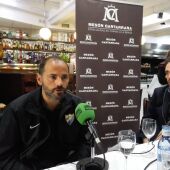 Salva Ballesta, ex jugador del Málaga, en el Mesón Cantarrana