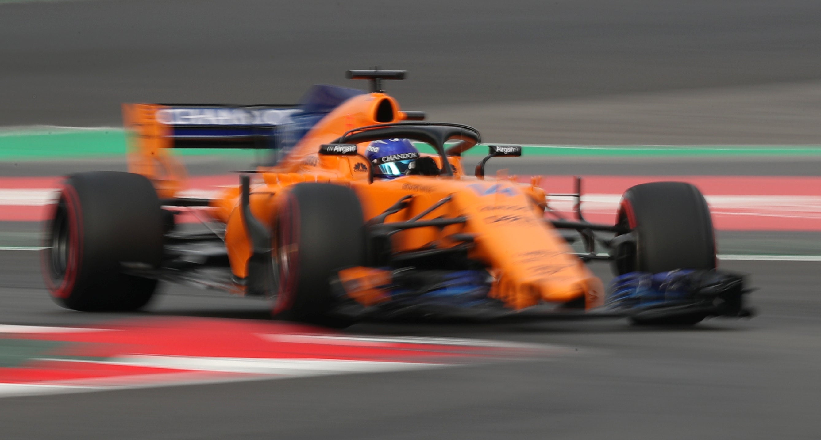 Red Bull lidera una jornada pasada por lluvia; Alonso termina quinto y Sainz sexto Red Bull lidera una jornada pasada por lluvia; Alonso termina quinto y Sainz sexto