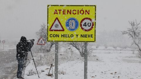La borrasca "Emma" llega cargada de nieve, lluvia y fr&iacute;o