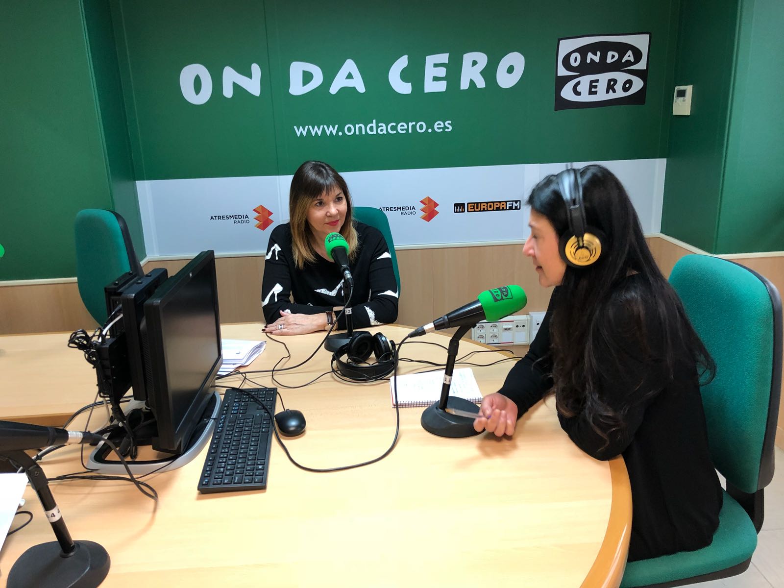 "El pleno aprueba por unanimidad mociones que el Tripartito mete en el fondo de un cajón" "El pleno aprueba por unanimidad mociones que el Tripartito mete en el fondo de un cajón"