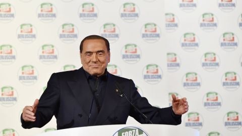 Silvio Berlusconi en un acto de campa&ntilde;a