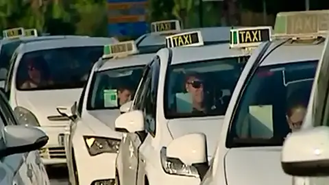 taxis.jpg taxis