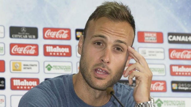 Juan Cala: "Valorando con mi familia decidí que era una irresponsabilidad por mi parte no aceptar esta oferta" Juan Cala: "Valorando con mi familia decidí que era una irresponsabilidad por mi parte no aceptar esta oferta"