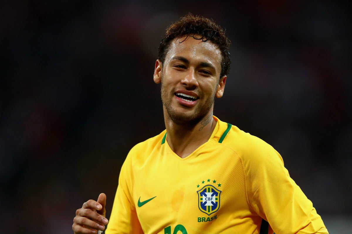 Neymar regresa a París dos meses después de irse a Brasil para recuperarse de su lesión Neymar regresa a París dos meses después de irse a Brasil para recuperarse de su lesión