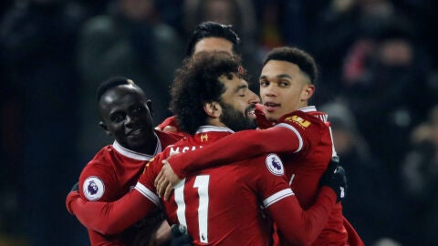 El Liverpool celebra la victoria ante el Newcastle