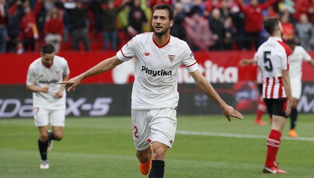 El 'Mudo' Vázquez celebra su gol contra el Athletic
