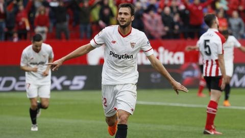 El 'Mudo' V&aacute;zquez celebra su gol contra el Athletic