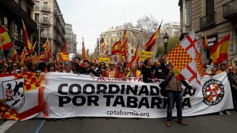 La cabecera de la manifestaci&oacute;n de Tabarnia