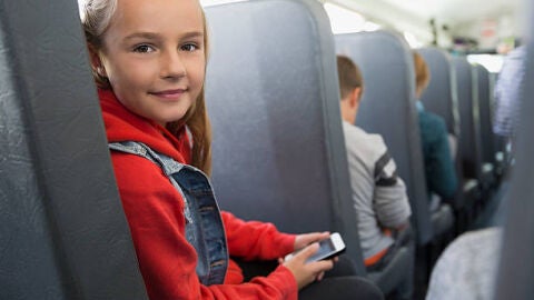 Campa&ntilde;a de la DGT de transporte escolar 