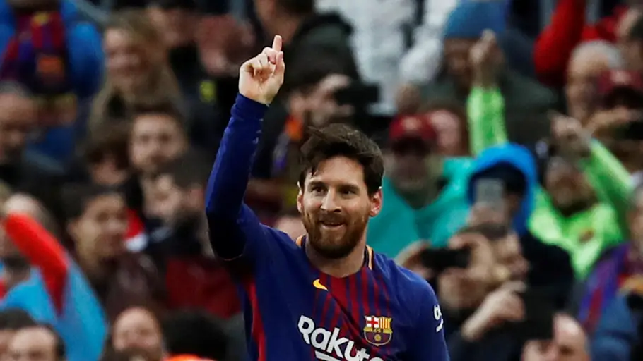 Messi marcando el gol 600 Messi marcando el gol 600