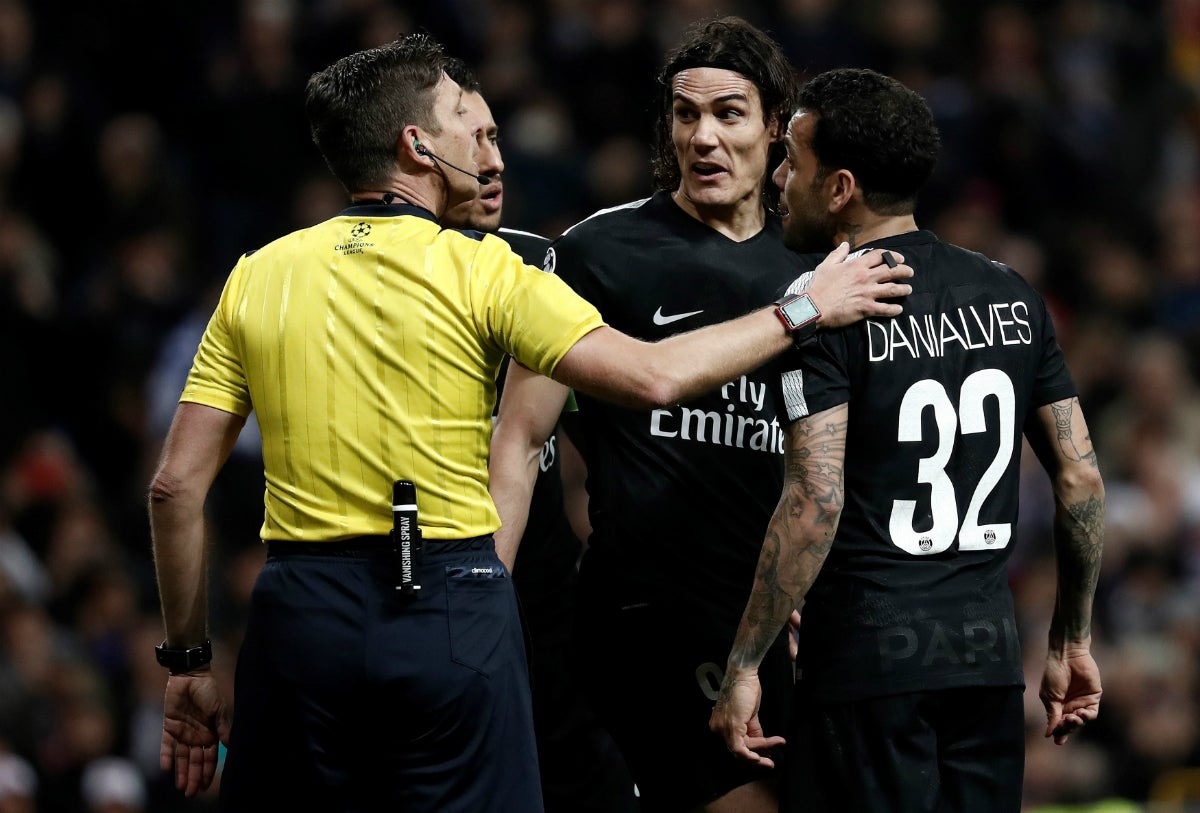 El director deportivo del PSG carga contra el arbitraje en el Bernabéu: "Fue una falta de respeto para París y para Francia" El director deportivo del PSG carga contra el arbitraje en el Bernabéu: "Fue una falta de respeto para París y para Francia"