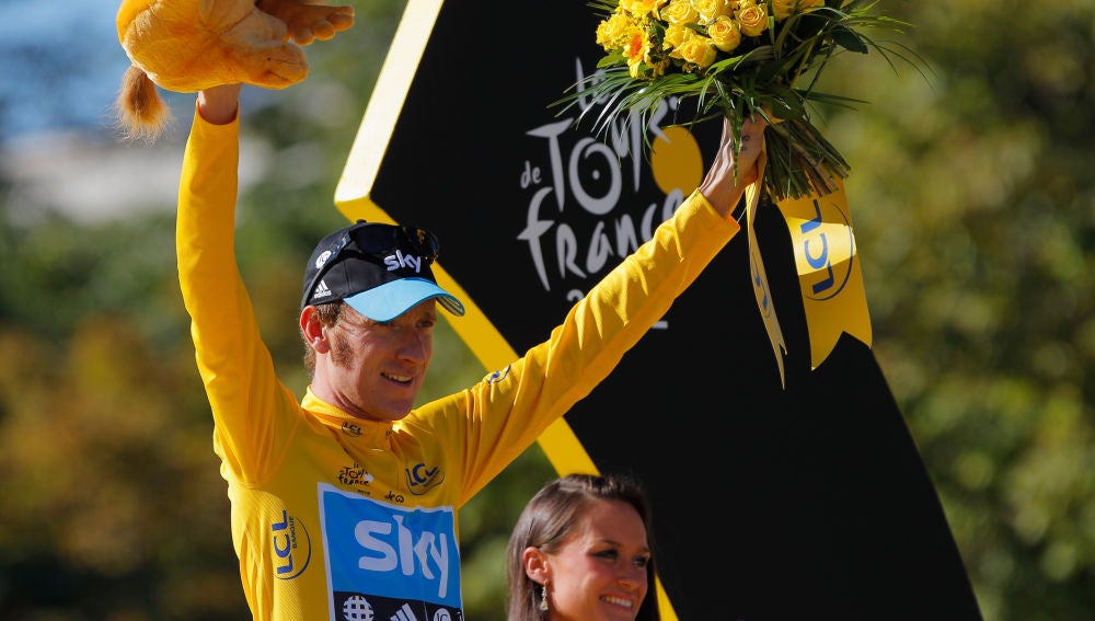 Bradley Wiggins, en el podio del Tour de Francia en 2012