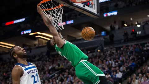 El mate de Jaylen Brown ante los Timberwolves El mate de Jaylen Brown ante los Timberwolves