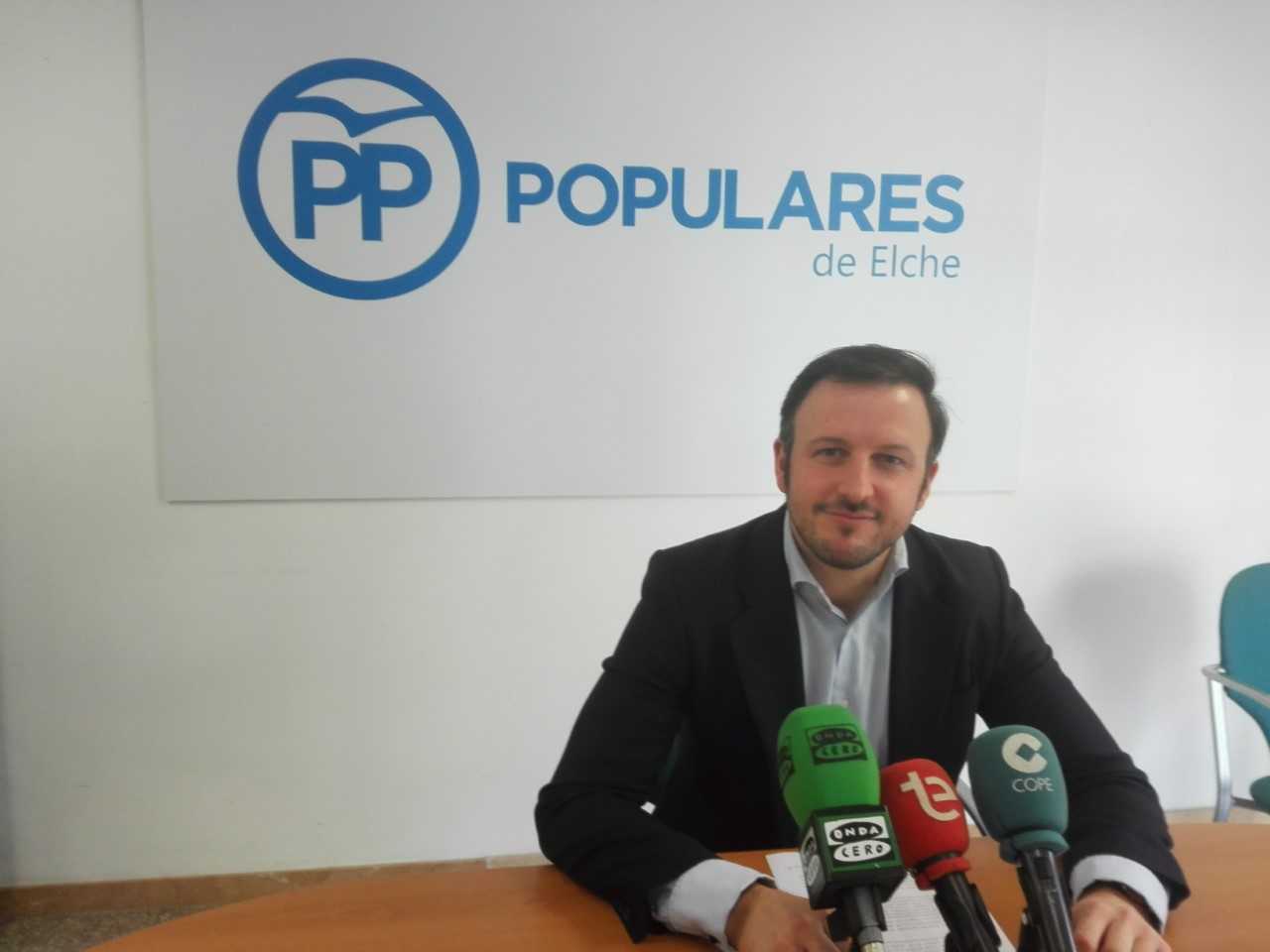 El PP de Elche valora los 1.000 días de legislatura hablando de "parálisis" de la ciudad El PP de Elche valora los 1.000 días de legislatura hablando de "parálisis" de la ciudad