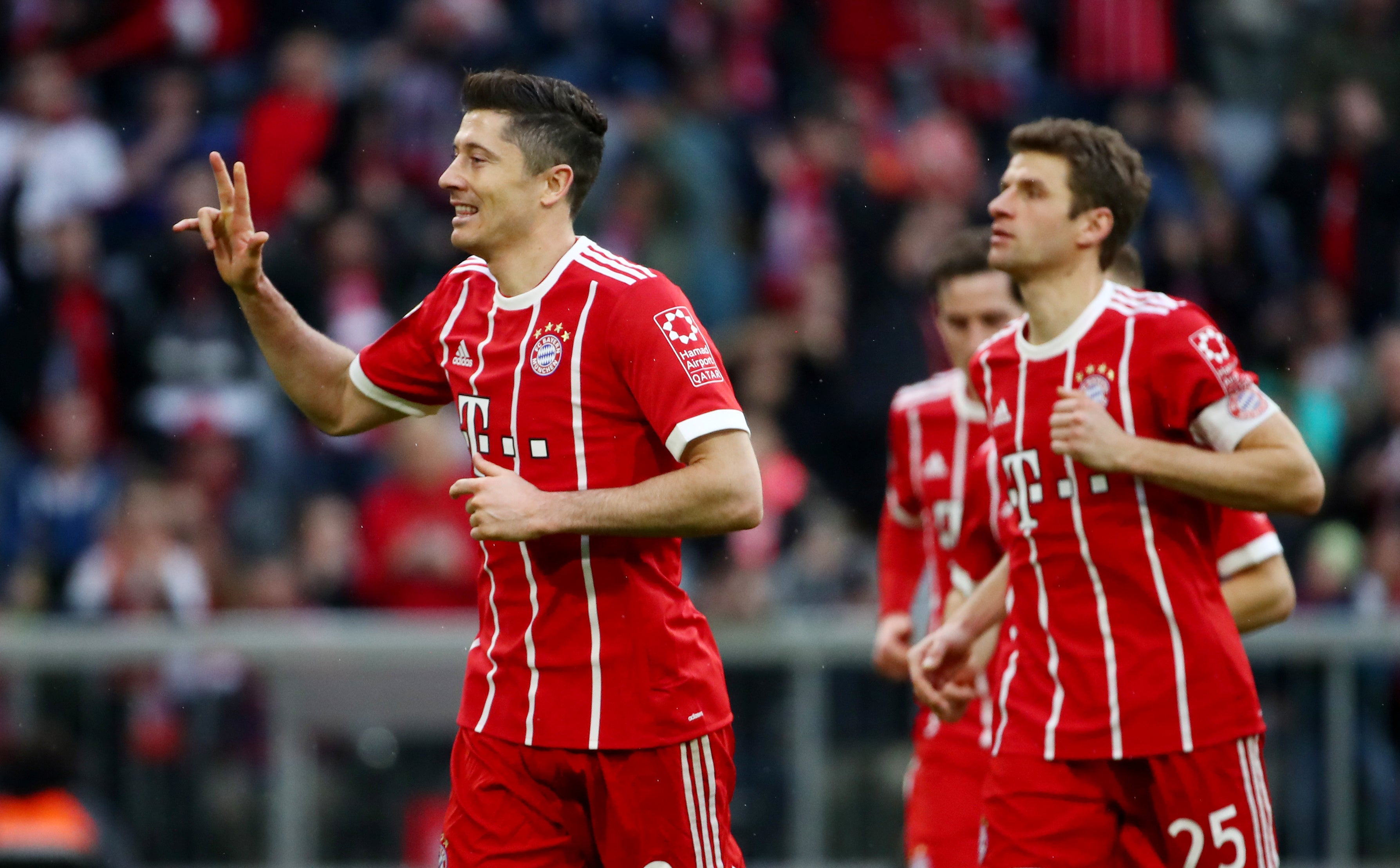 El Bayern Munich golea al Hamburgo con hat-trick de Lewandowski El Bayern Munich golea al Hamburgo con hat-trick de Lewandowski