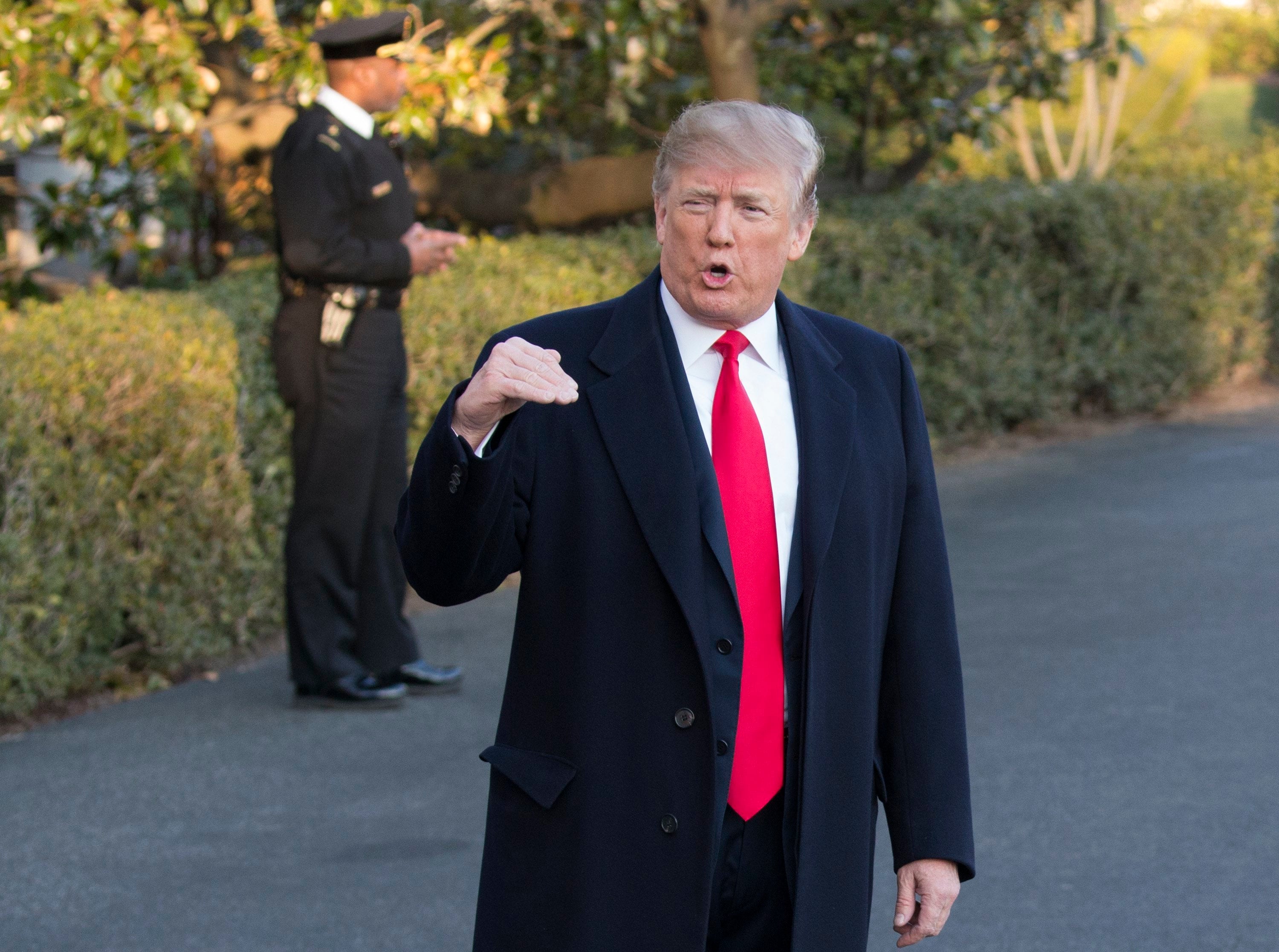 Donald Trump avanza "éxito" de su reunión con Kim ante la cautela de su propio Gobierno Donald Trump avanza "éxito" de su reunión con Kim ante la cautela de su propio Gobierno