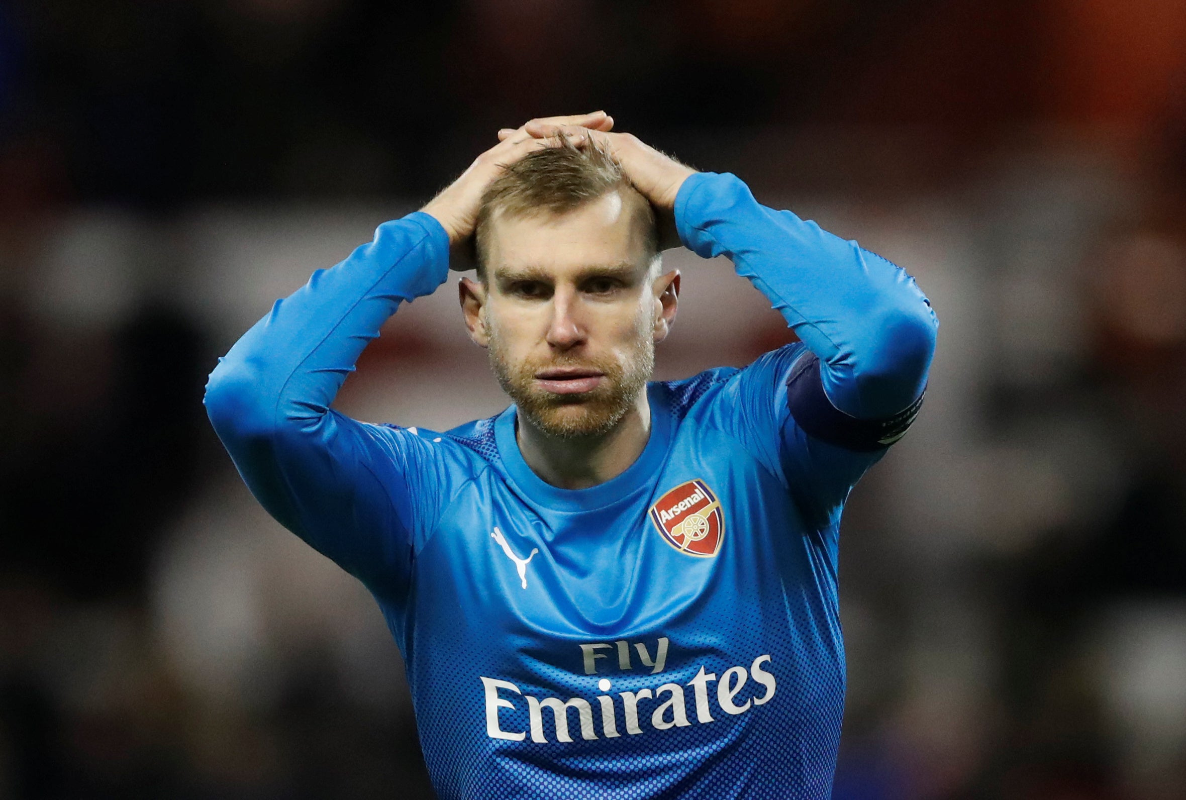 Mertesacker revela la presión que sufren los jugadores: "Una vez tragué la bilis tan fuerte que hasta lloré" Mertesacker revela la presión que sufren los jugadores: "Una vez tragué la bilis tan fuerte que hasta lloré"