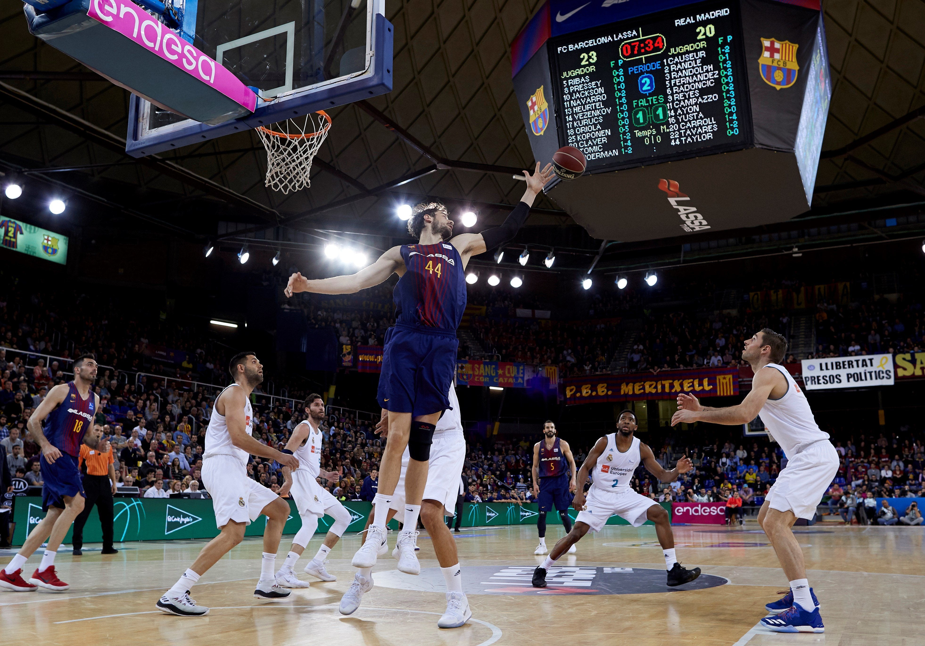 El Barcelona de Pesic arrolla al Real Madrid en el Clásico en el Palau El Barcelona de Pesic arrolla al Real Madrid en el Clásico en el Palau