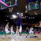 Ante Tomic captura un rebote ante el Real Madrid Ante Tomic captura un rebote ante el Real Madrid