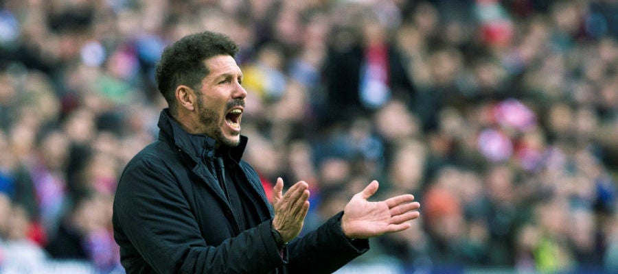 Simeone, durante un partido Simeone, durante un partido