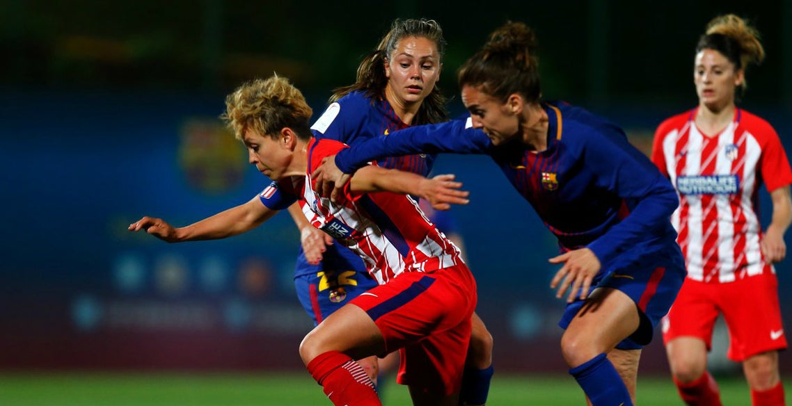 El Atlético logra un valioso empate ante el Barcelona y sigue líder de la Liga El Atlético logra un valioso empate ante el Barcelona y sigue líder de la Liga