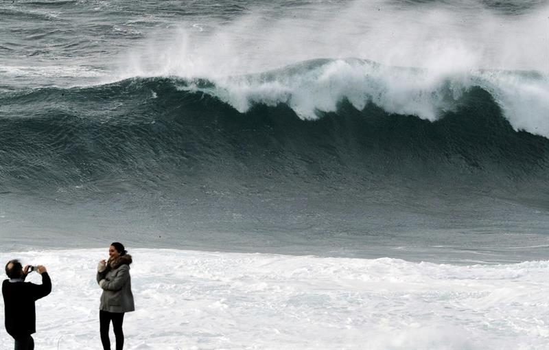 La borrasca 'Félix' pone en riesgo a 47 provincias: bajada de temperaturas, chubascos y rachas de viento muy fuertes La borrasca 'Félix' pone en riesgo a 47 provincias: bajada de temperaturas, chubascos y rachas de viento muy fuertes