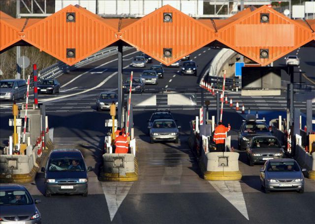 Fomento asumirá este jueves la gestión de una tercera autopista quebrada, la AP-36 Fomento asumirá este jueves la gestión de una tercera autopista quebrada, la AP-36