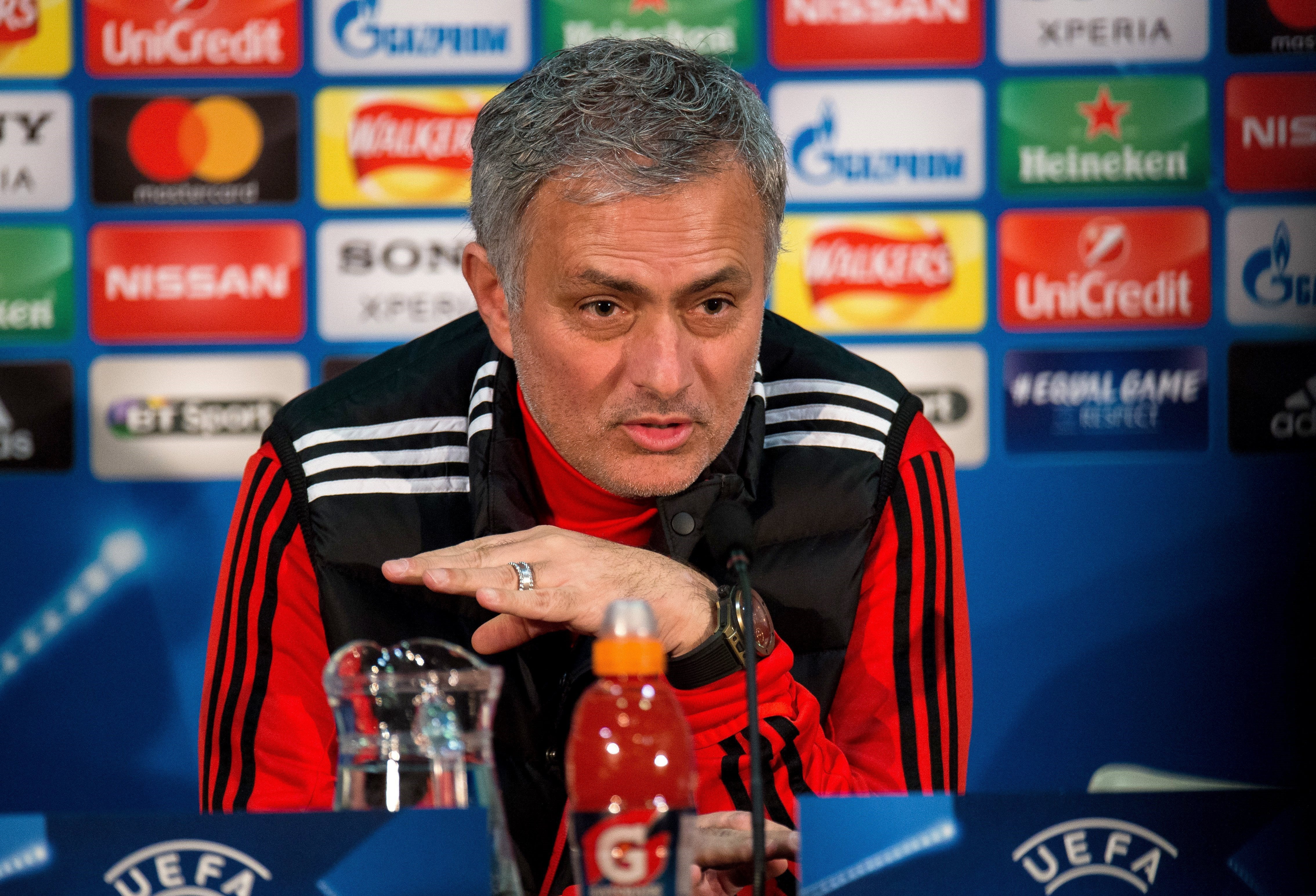 Mourinho: "Queremos demostrar que somos mejores de lo que se vio en la ida" Mourinho: "Queremos demostrar que somos mejores de lo que se vio en la ida"