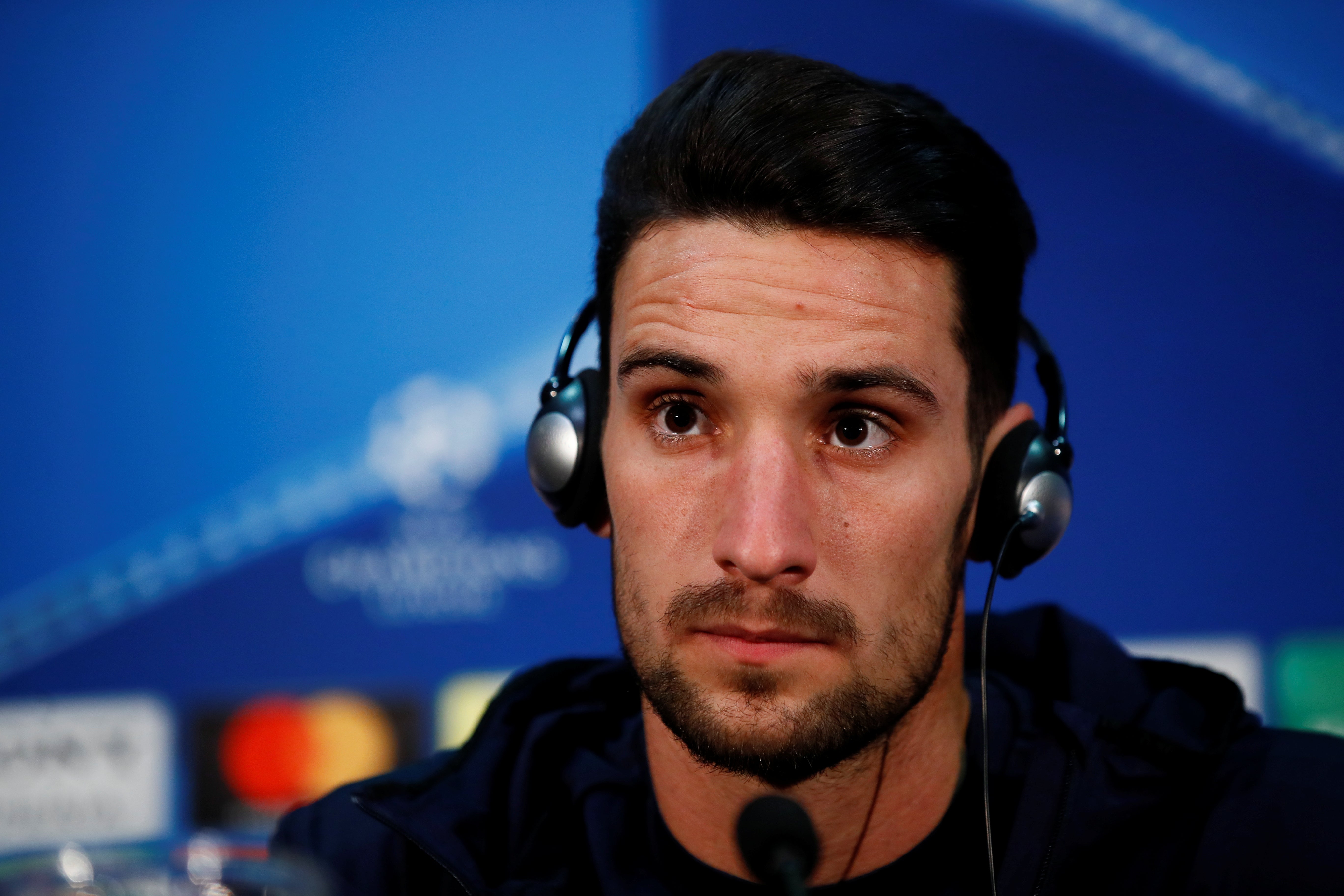 Sergio Rico: "Me gustaría ser protagonista contra el United" Sergio Rico: "Me gustaría ser protagonista contra el United"