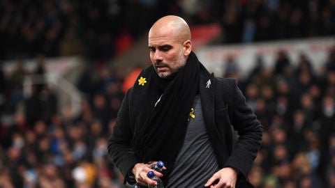 Guardiola, de nuevo con el lazo amarillo
