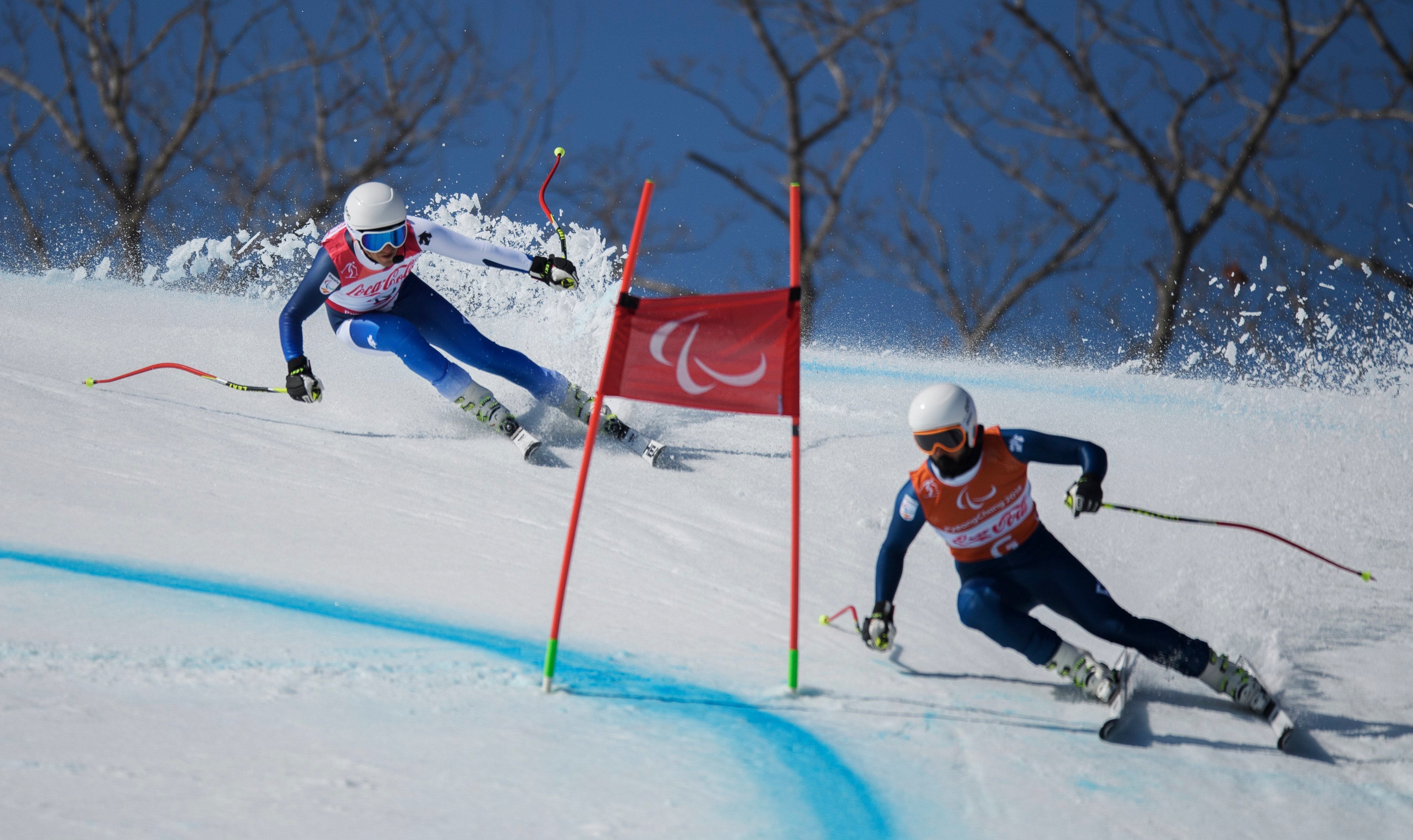 Nueva medalla en PyeongChang: Jon Santacana y Miguel Galindo se cuelgan la plata en la supercombinada de esquí Nueva medalla en PyeongChang: Jon Santacana y Miguel Galindo se cuelgan la plata en la supercombinada de esquí