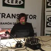 El Mago Pop sorprende a Fernando Alonso con un truco de magia con cartas El Mago Pop sorprende a Fernando Alonso con un truco de magia con cartas