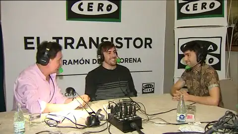 La baraja en blanco y el vaso de cristal, los juegos de cartas de El Mago Pop a José Ramón de La Morena y Fernando Alonso. La baraja en blanco y el vaso de cristal, los juegos de cartas de El Mago Pop a José Ramón de La Morena y Fernando Alonso.