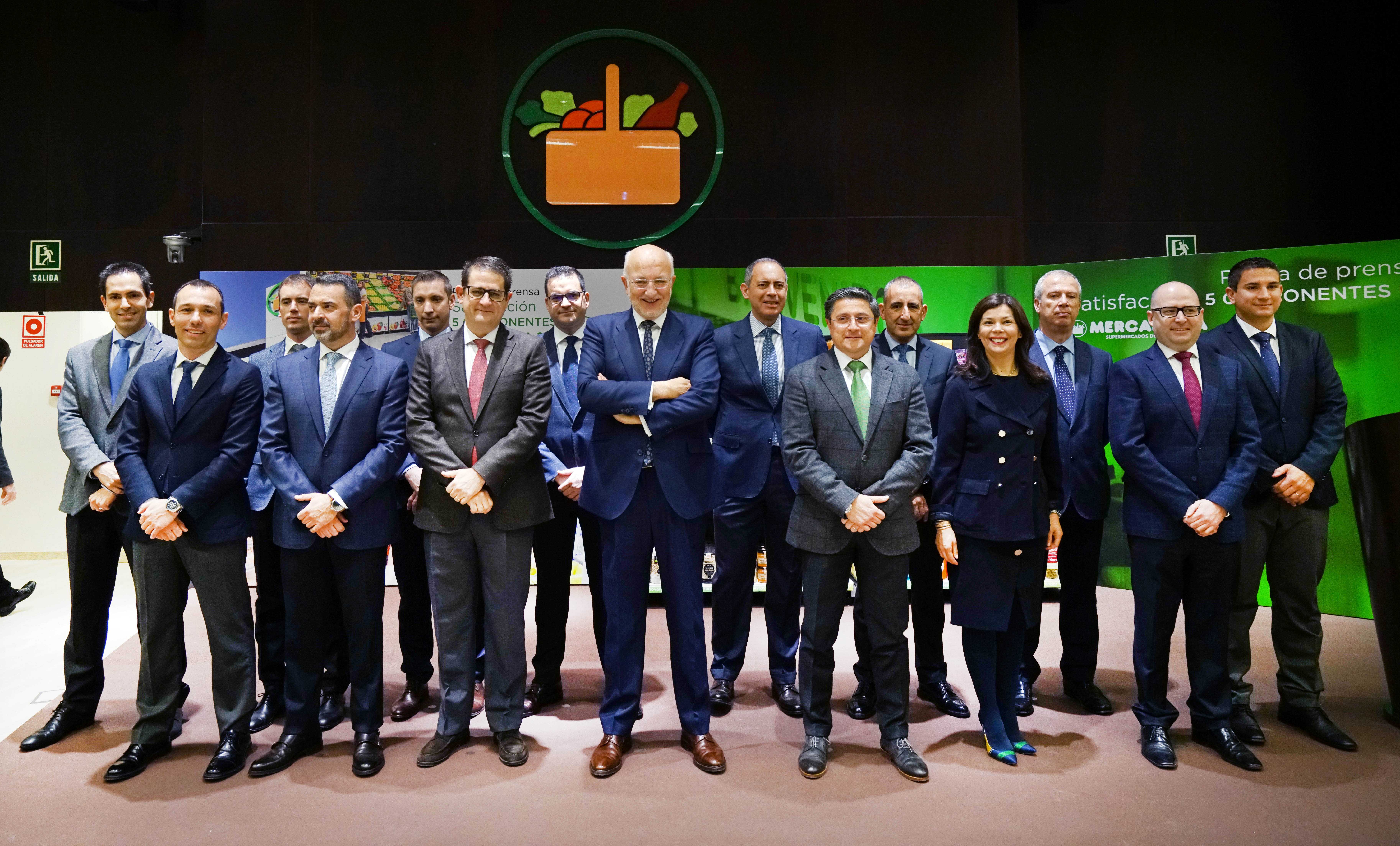Mercadona gana 322 millones en 2017 con una inversión récord de 1.008 millones Mercadona gana 322 millones en 2017 con una inversión récord de 1.008 millones