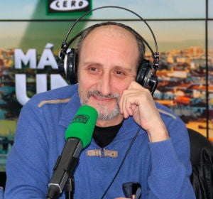 José Luis Gil en los estudios de Onda Cero José Luis Gil en los estudios de Onda Cero