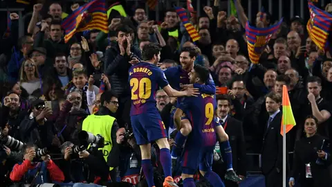 Los jugadores del Barça celebran el 1-0 ante el Chelsea Los jugadores del Barça celebran el 1-0 ante el Chelsea