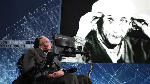 Stephen Hawking muere el mismo año que nació Einstein Stephen Hawking muere el mismo año que nació Einstein