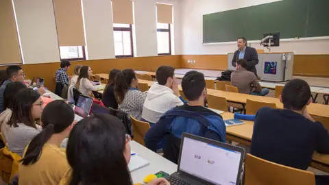 El Grupo Torrecid imparte una sesión en el Máster Universitario en Marketing e Investigación de Mercados .