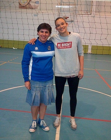 Ellas juegan 14/03/2018: VOLEIBOL Y HELIA GONZÁLEZ Ellas juegan 14/03/2018: VOLEIBOL Y HELIA GONZÁLEZ